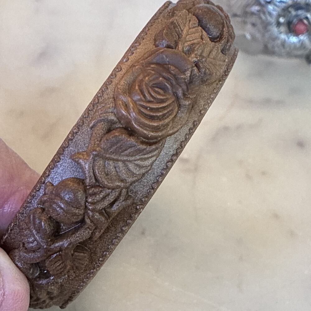 Vintage Carved Brown Flower Design Celluloid 7.5” Bracelet 1/2" Wide L5